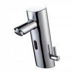 Bateria umywalkowa 18 cm  bezdotykowa na fotokomórkę z mieszaczem, chrom